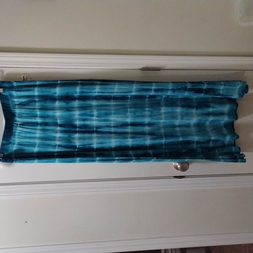 NWT SZ Lg Loveappella full length Tie-dye Shirt.